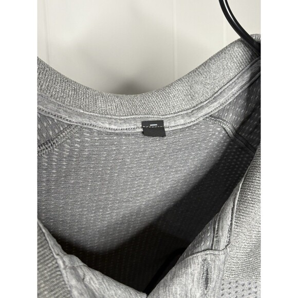 Lululemon Metal Vent Tech Polo Shirt Mens XL Gray Lightweight Collared Golf - Picture 3 of 7